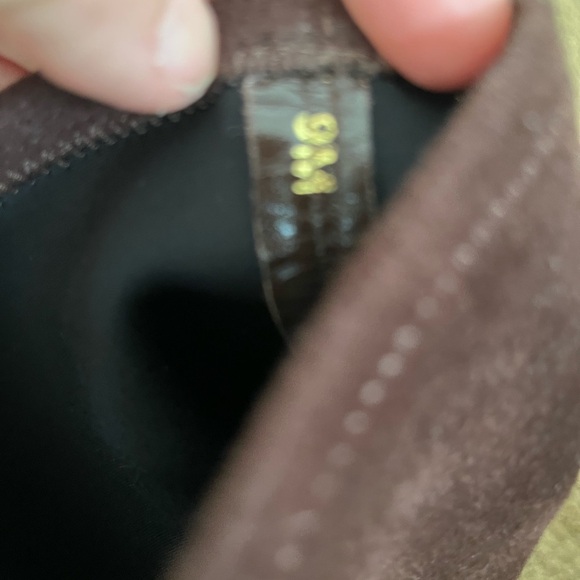 Like new Vaneli brown suede ankle boots - size 9 M - Picture 6 of 8